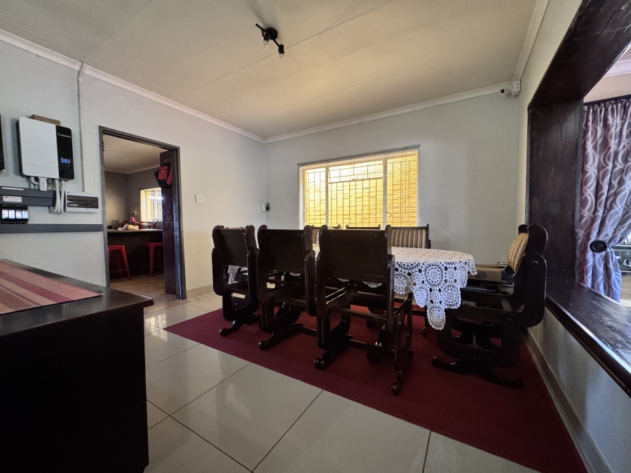 8 Bedroom Property for Sale in Meiringspark North West